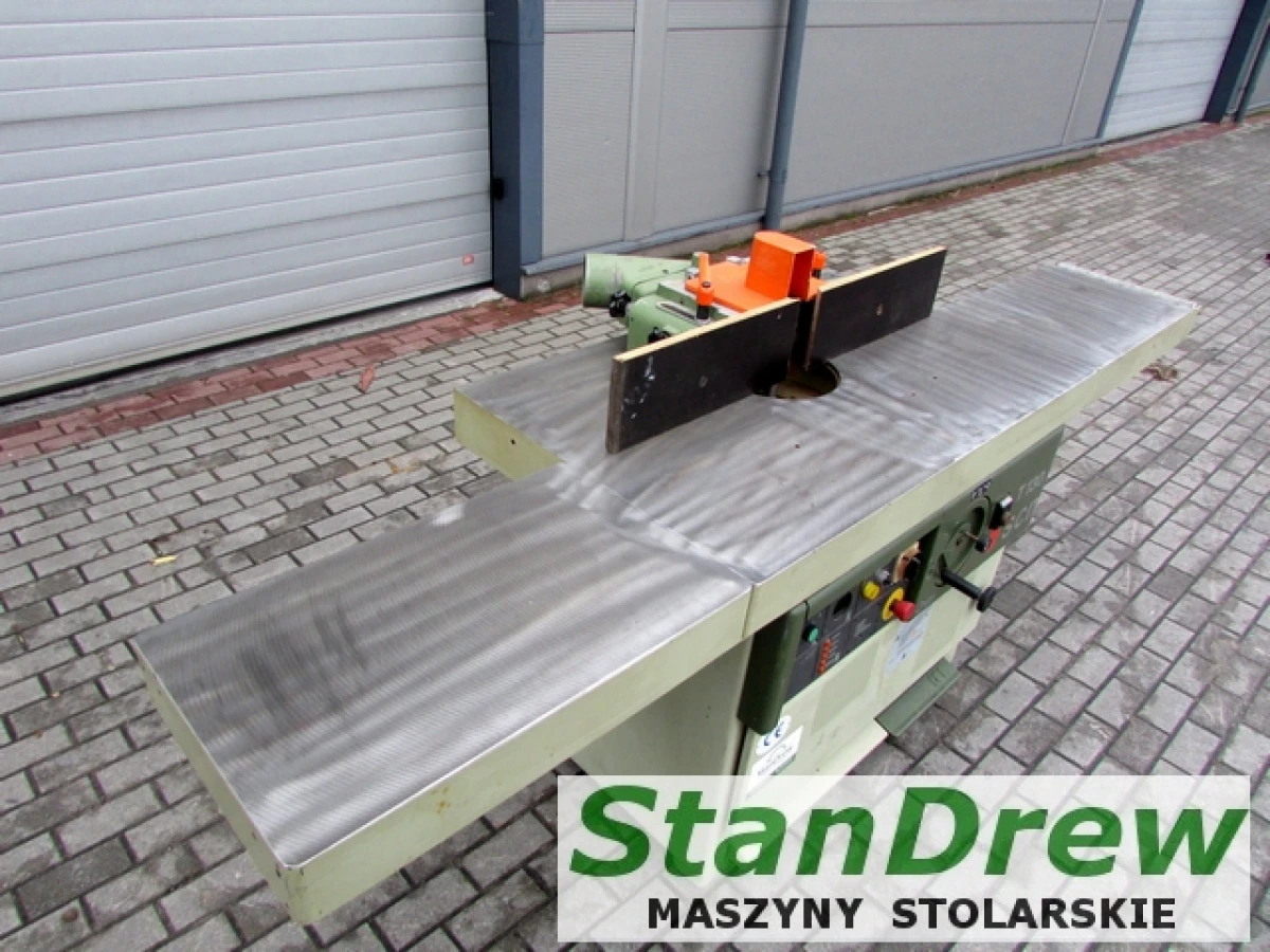 SCM T130 spindle moulder with long table top