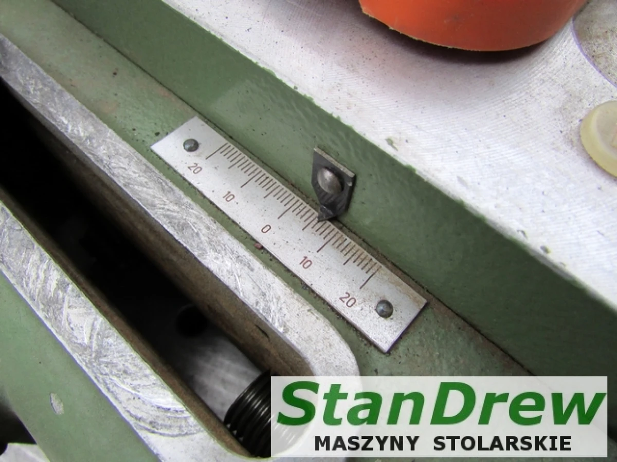 SCM T130 spindle moulder with long table top