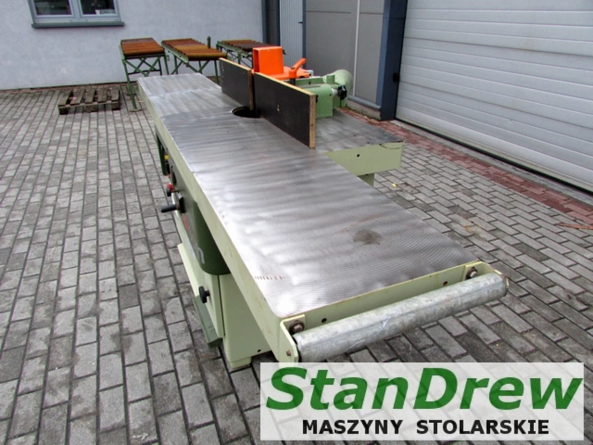 SCM T130 spindle moulder with long table top