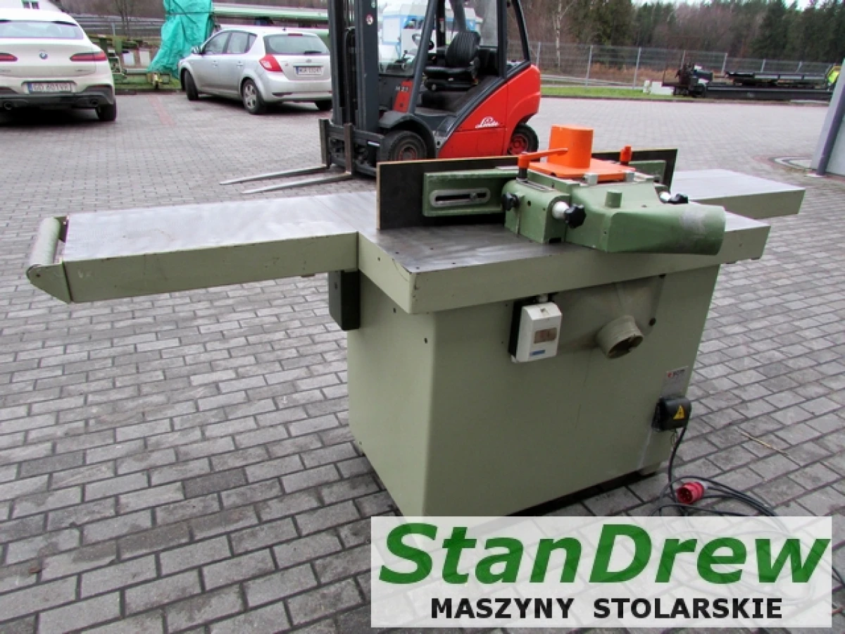 SCM T130 spindle moulder with long table top