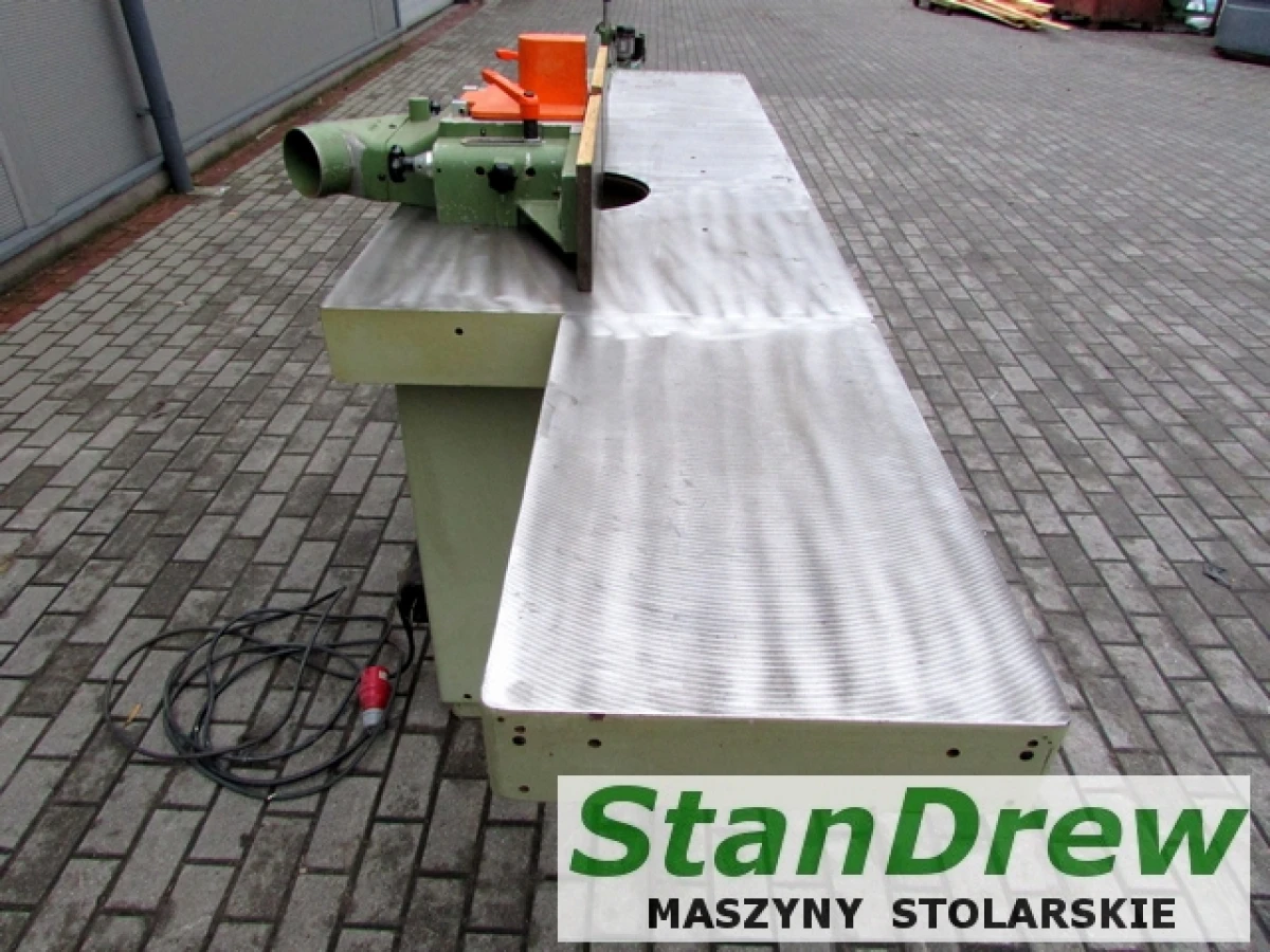 SCM T130 spindle moulder with long table top