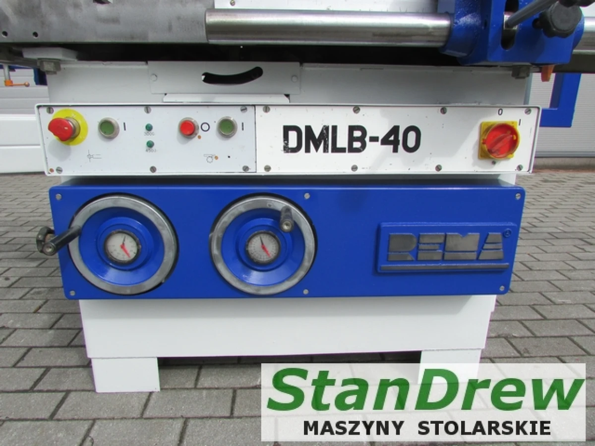 REMA DMLC 35 format saw with a scoring saw.