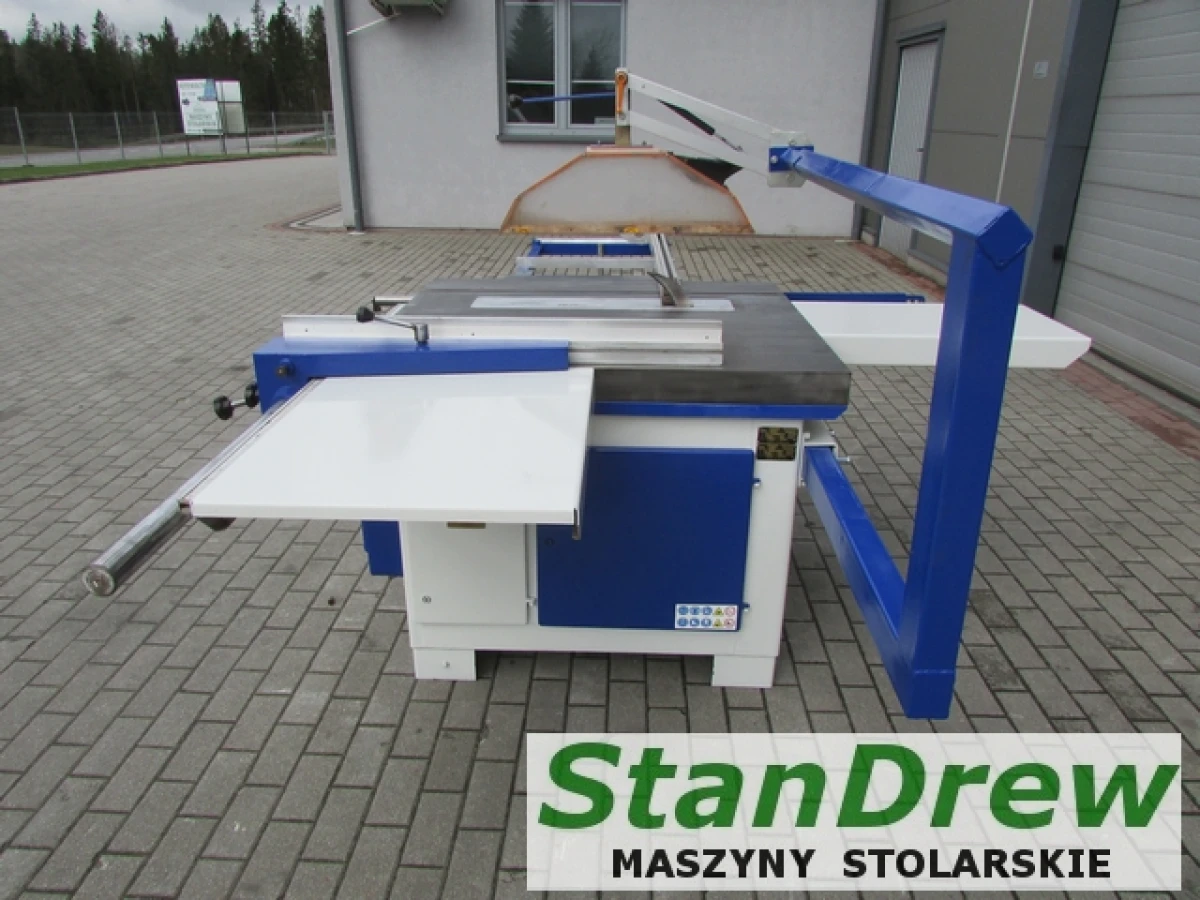 REMA DMLC 35 format saw with a scoring saw.