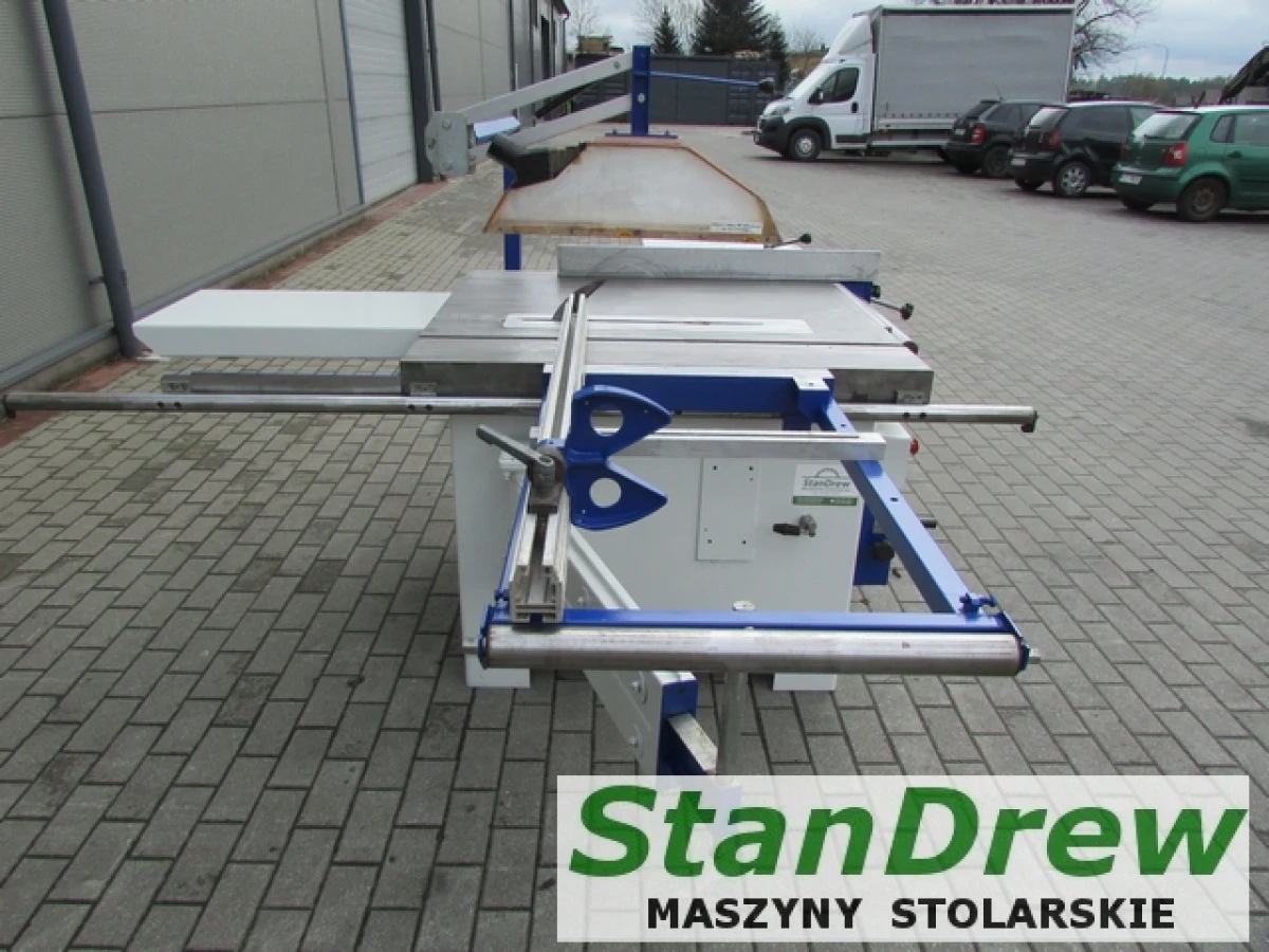 REMA DMLC 35 format saw with a scoring saw.