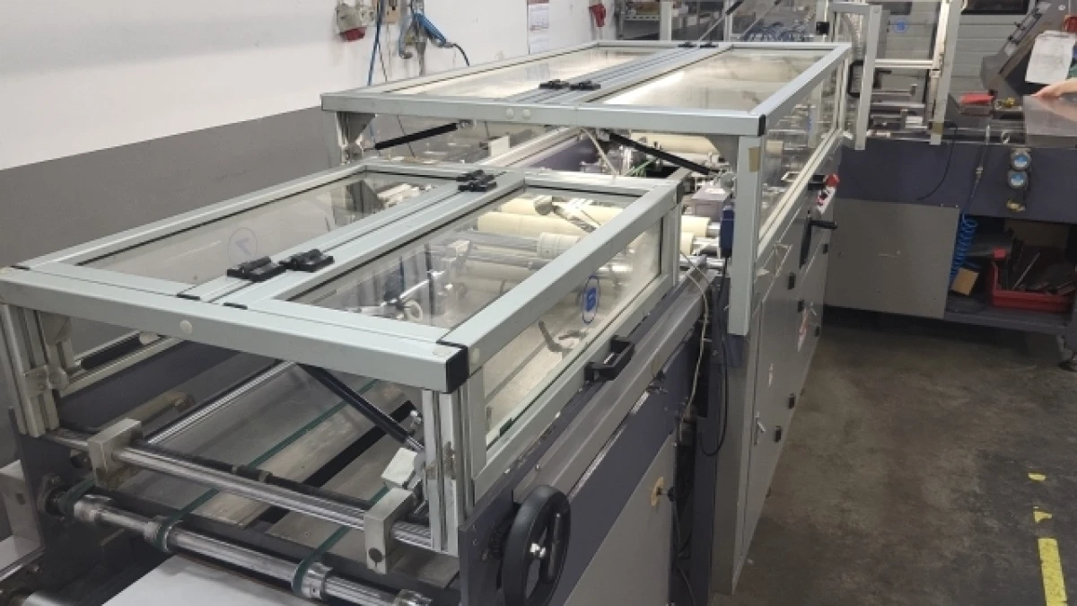 Zhengrun AMF-450 A – Cardboard Cover Production Machine