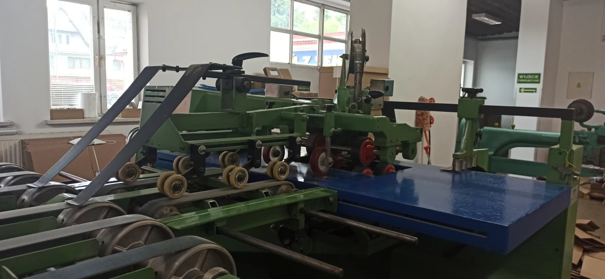 Gandossi & Fossati Semi-Automatic Folder-Gluer/Stitcher