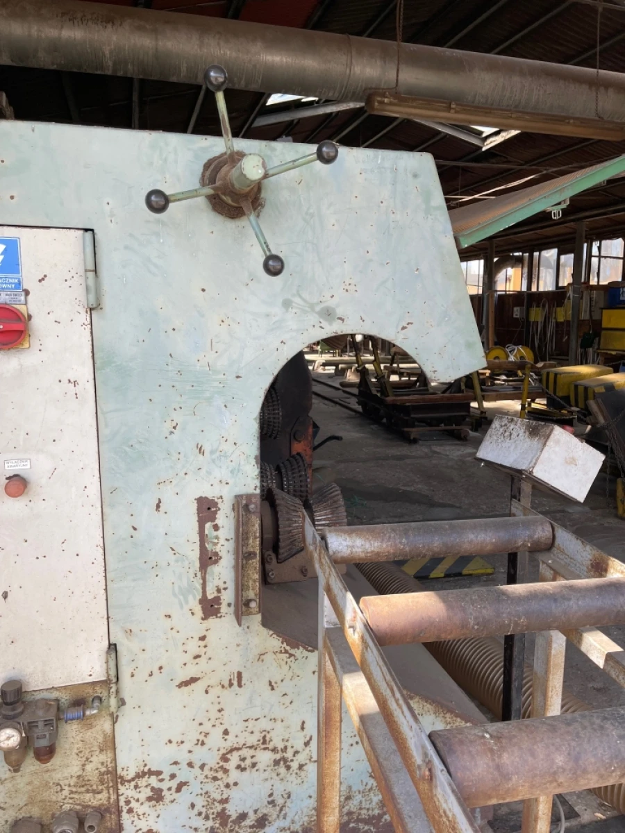Used Oswald RM 203 Rounding Machine - Precision and Efficiency in Round Wood Processing