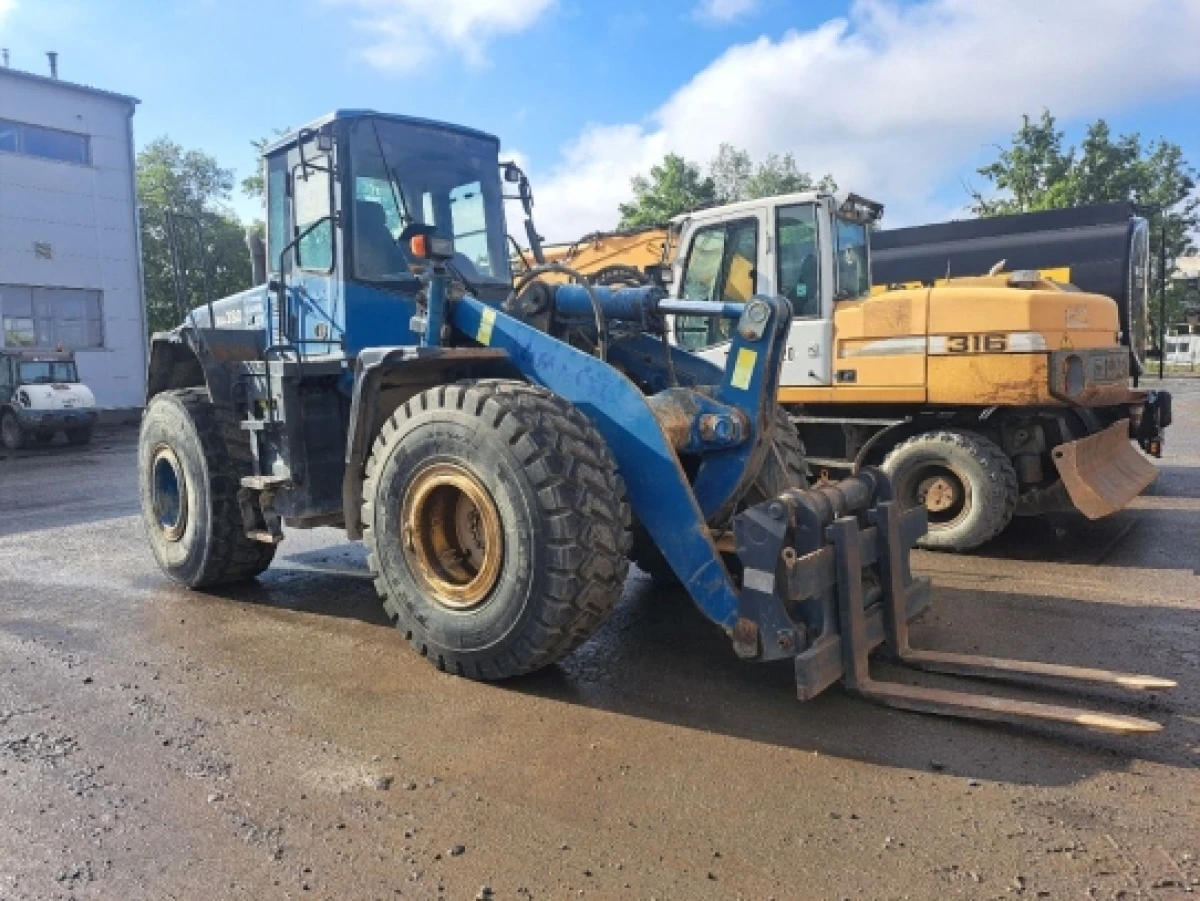 KOMATSU WA380 – 5H Wheel Loader