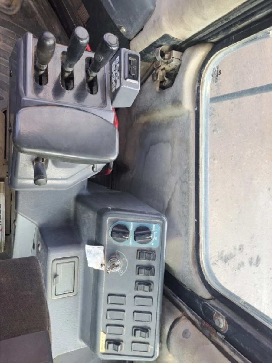 KOMATSU WA380 – 5H Wheel Loader