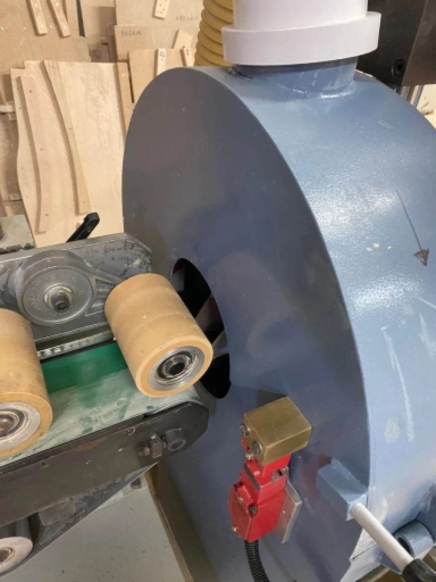 OMEF TTN-LV-P-0R Multifunctional Sanding Machine (Year of Manufacture 2010)