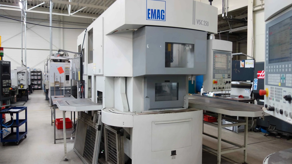 EMAG VSC 250 Vertical CNC Lathe (Year of Manufacture 2011)