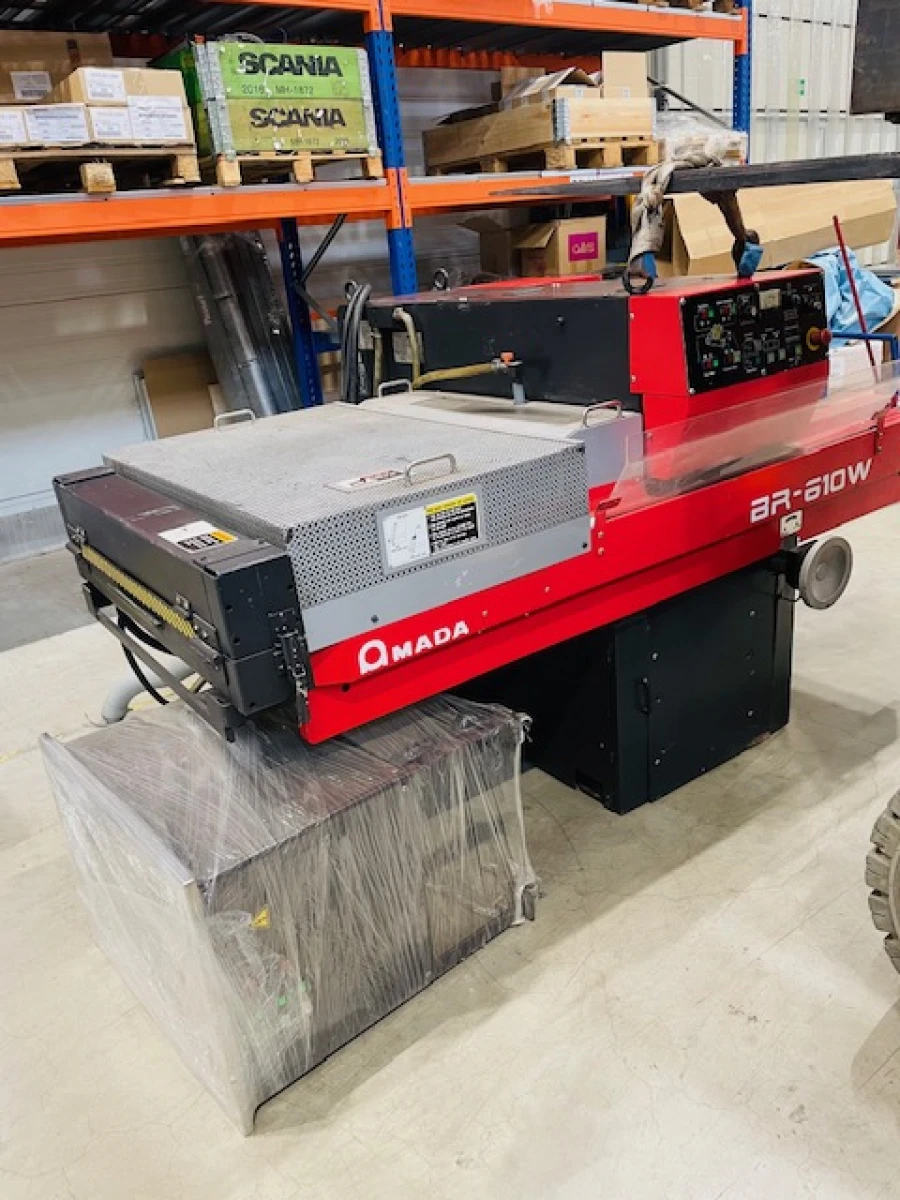 AMADA BR-610W Deburring / Wide-Belt Grinding Machine (Year of Manufacture 1998)