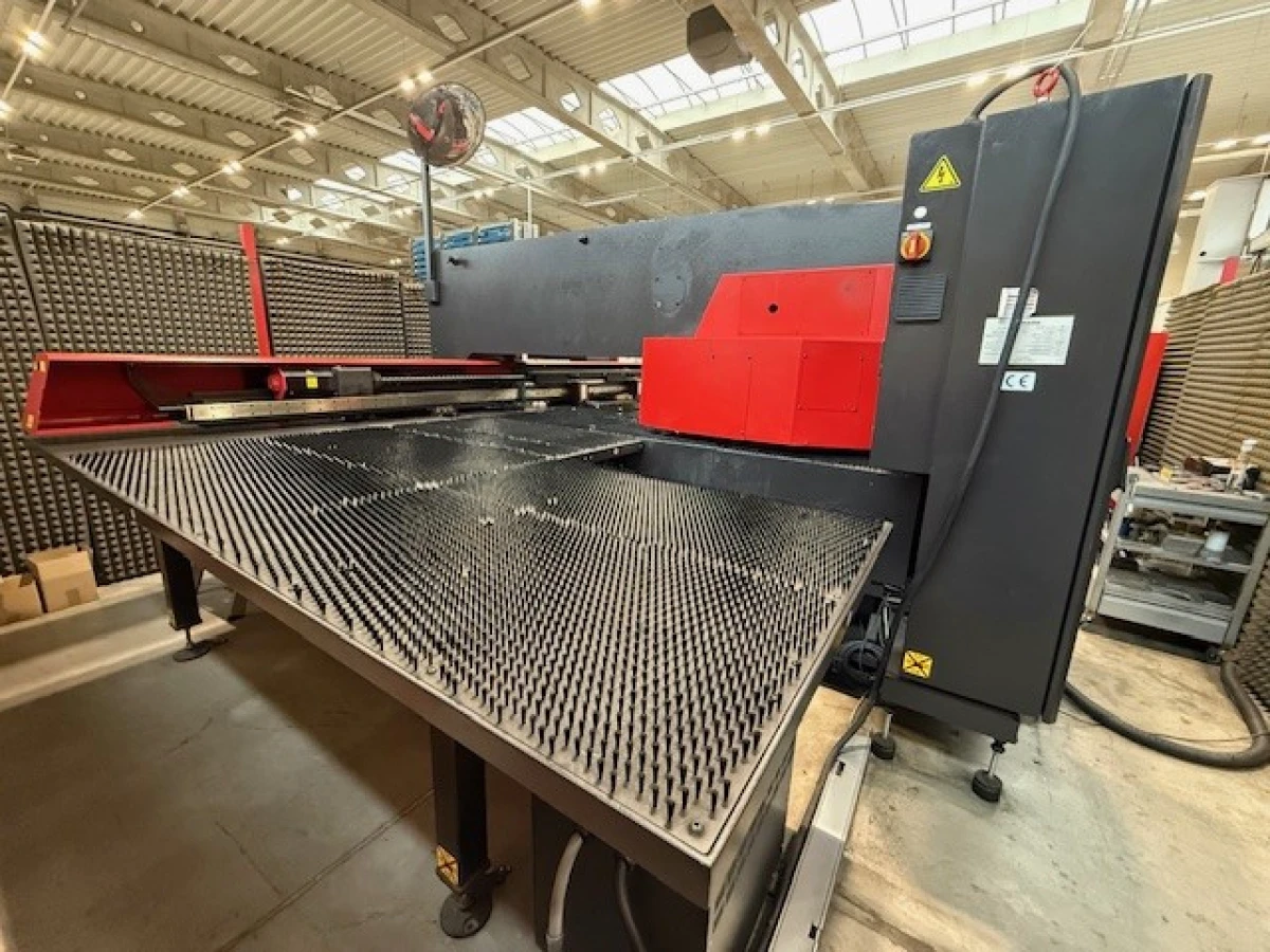 AMADA BR-610W Deburring / Wide-Belt Grinding Machine (Year of Manufacture 1998)