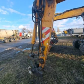 Liebherr Model: A900C LI, year 2004