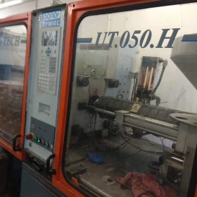 Injection molding machine PONAR ŻYWIEC UT 050.H YEAR OF MANUFACTURE: 2000