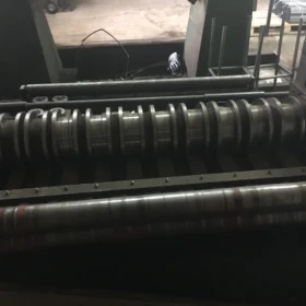 Longitudinal cutting line for sheet metal; Generator; Roller shear