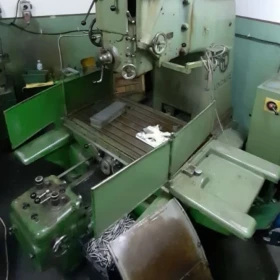 Vertical milling machine of German production LINDNER with a table size of 1000x600 mm