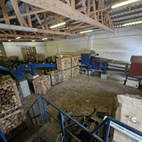 A Costa lumber cutting line with sorting facility