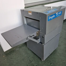  Duplo DC-445 DuCreaser automatic creaser