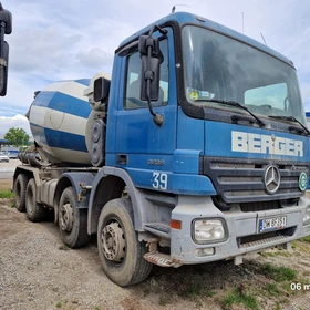 Mercedes-Benz 3236 B 8x4/4 Actros Concrete Mixer 2005