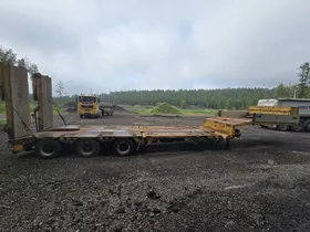 Usado Semirremolque de Cama Baja - Chrzanów
