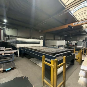 Laserový řezací stroj Trumpf TruLaser 3040 L32 CO2 | 4kW, 4000x2000mm, 2012