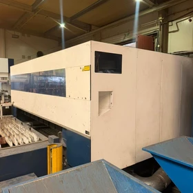 Laserový řezací stroj Trumpf TruLaser 3040 L32 CO2 | 4kW, 4000x2000mm, 2012