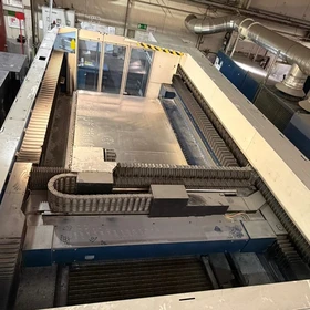 Laserový řezací stroj Trumpf TruLaser 3040 L32 CO2 | 4kW, 4000x2000mm, 2012