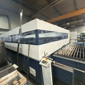 Laserový řezací stroj Trumpf TruLaser 3040 L32 CO2 | 4kW, 4000x2000mm, 2012