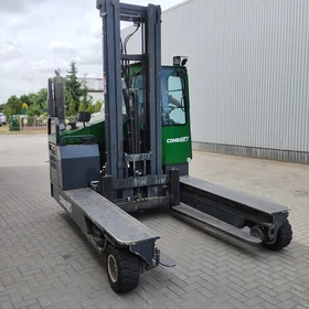 Empilhadeira Multidirecional Combilift C5000 2022 – Nº de Série. 65442 – 1191 h – Triplex 6.8 m – Poznań
