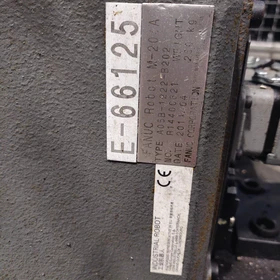Hyundai HIT-200C ×2 + FANUC M-20iA Robootiline Tööjaam 2014 – Lubliniec