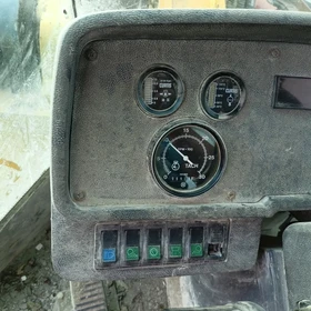 Použitý kolový nakladač XCMG ZL50G 2006 – Zamość