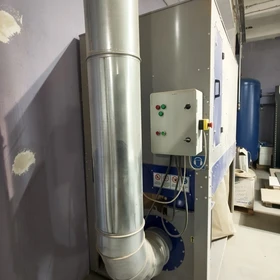 Použitá sada pro odsávání prachu: 3× STOLMAT ST-2, FORMAT St 15, 2× NRG Makine – Polsko