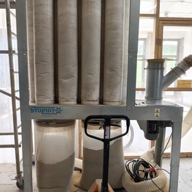 Použitá sada pro odsávání prachu: 3× STOLMAT ST-2, FORMAT St 15, 2× NRG Makine – Polsko