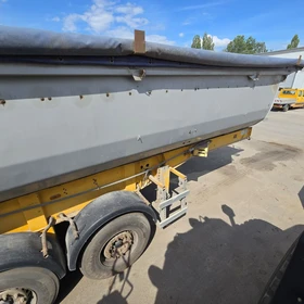 Schwarzmüller HKS 3/E-S2 Sklápěcí návěs 2006 – VIN VAVSAK3386H229782 – Polsko