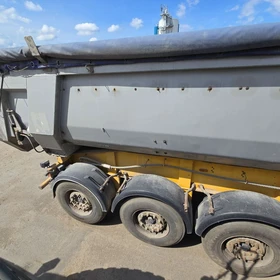 Schwarzmüller HKS 3/E-S2 Sklápěcí návěs 2006 – VIN VAVSAK3386H229782 – Polsko