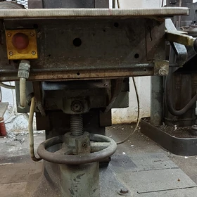 Presă excentrică Eisenwerk Hensel EBU 15 15 t 140 curse/min – Racibórz