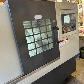 Brukt CNC-dreiebenk CORMAK CK7135A med skråseng – Siemens Sinumerik, 2021 – Myślenice