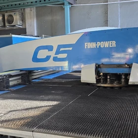 مكبس ثقب البرج CNC FINN-POWER C5 (2004) – 30 طن | FANUC 18i-PB | أدوات MATE | شتشيتسين