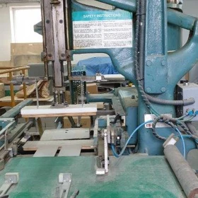 Použitá potahovací linka na tuhé krabice Crathern & Smith HNS 1998 + Perondi IA-5060 + Quad Stayer RS-2 – Polsko