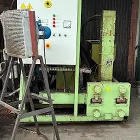 UMP BP 420 AP Hüdrauliline briketipress 2008 – Seerianumber 039 – Łódź